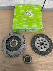 VALEO Clutch Kit 3 Pc for TOYOTA AVENSIS I RAV 4 II 2.0 D E-4D 04130YZZJG 826395
